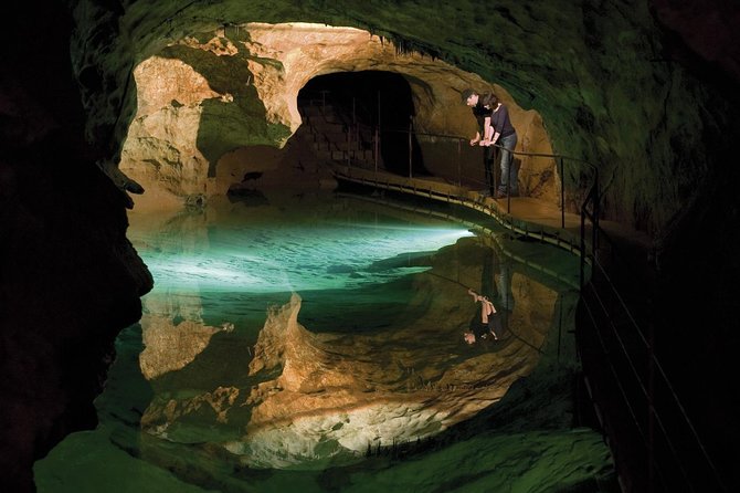 Private Tour: Jenolan Caves & Blue Mountains in a day - The basic deal: a private day from Sydney that hits two icons