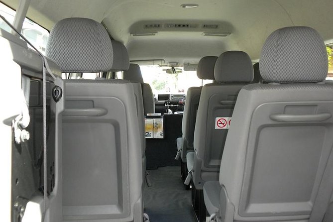 Private Transfer FROM Sydney CBD to Sydney Airport 1 to 5 people - Getting there fast: using lanes and a realistic trip time
