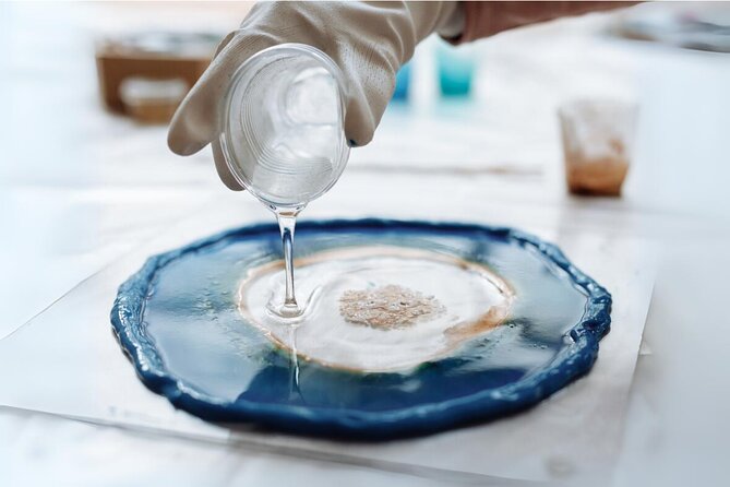 Resin Art Classes Sydney: Cheeseboards & Coasters - What you’ll make: cheeseboards and coasters you can actually use