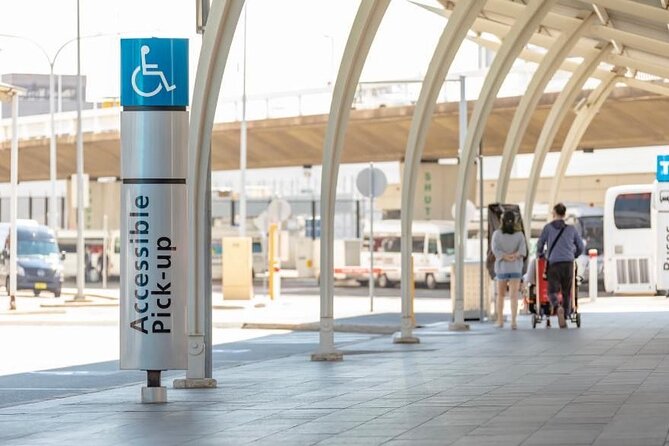 Shuttle Transfer from Sydney Airport to Cruise Ship Terminal at Circular Quay - Inside the ride: comfort, group size, and timing