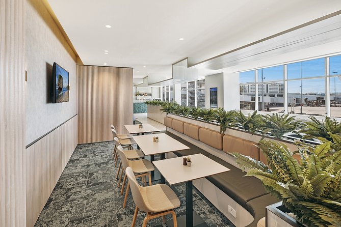 Sydney Airport Plaza Premium Lounge - Entering the lounge zone at Terminal 1, Pier B