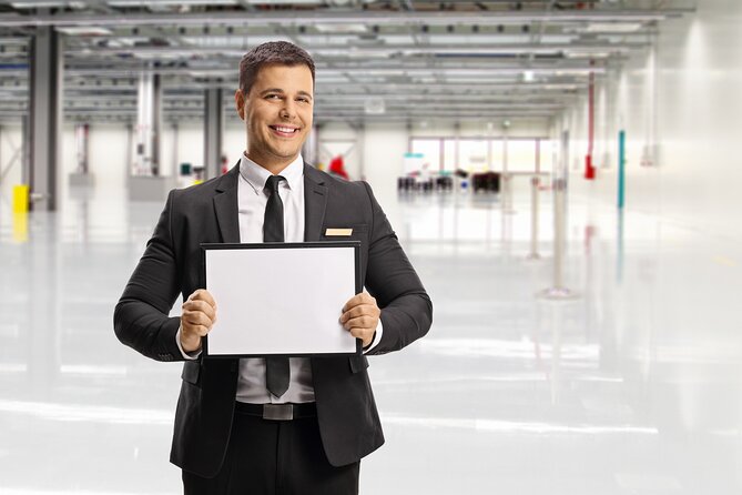 Sydney Airport Premium Transfer (Arrivals) - Meeting your chauffeur at international vs domestic terminals