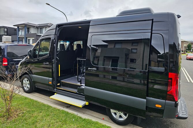 Sydney Airport Private Luxury Transfers - Waiting for delays: included time that can save your sanity