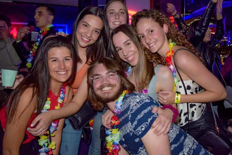 Sydney: Big Night Out Pub Crawl with Local Party Hosts - Games, prizes, and photos, built for meeting strangers