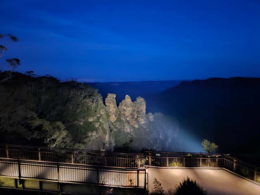 Sydney Blue Mountain Night Tour - Sunset is the main act, and the guide helps you catch it