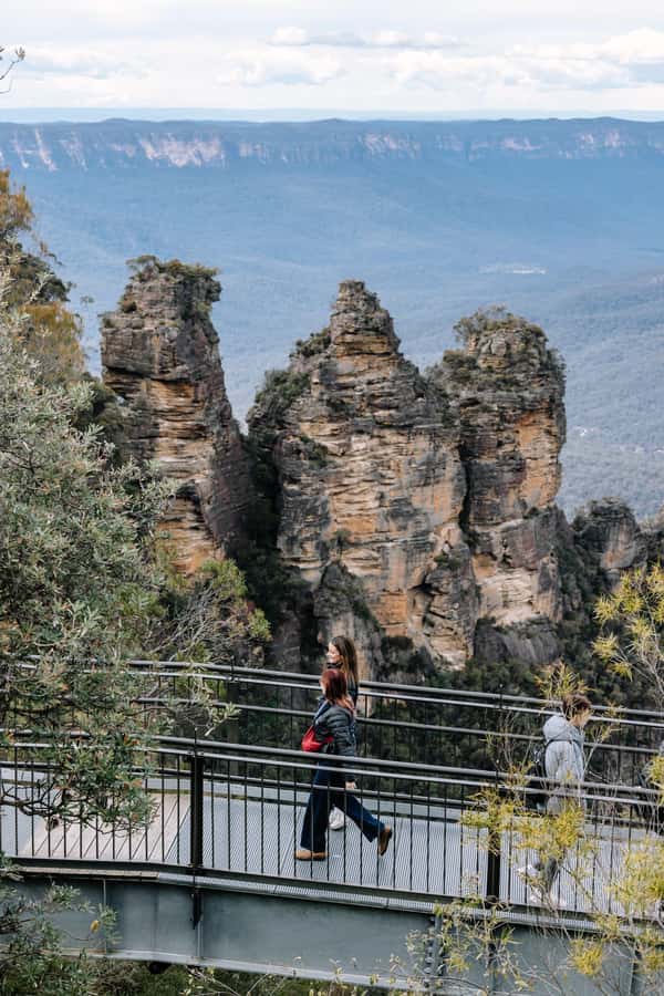 Sydney: Blue Mountains Scenic World, Wildlife Park and Lunch - Jamison Valley lookouts and Lincoln’s Rock photo stops
