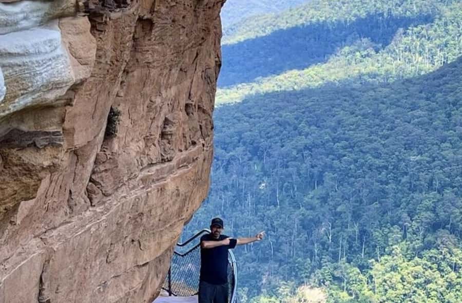 Sydney: Blue Mountains Tour with Scenic World & Lunch Option - Lincoln’s Rock and Jamison Valley views