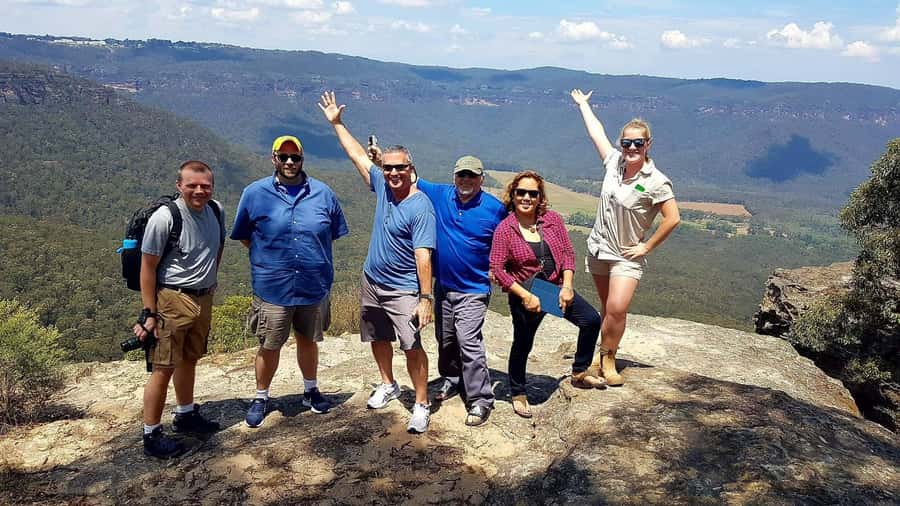 Sydney: Blue Mountains Wildlife & Bushwalk Small-Group Tour - Three Sisters and the national park photo stop