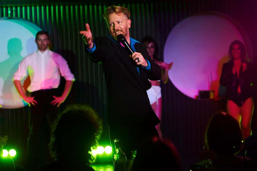 Sydney: Cabaret Dinner Show at the Honeycomb Club - Timing it right: doors open at 7pm, seating runs on show rhythm