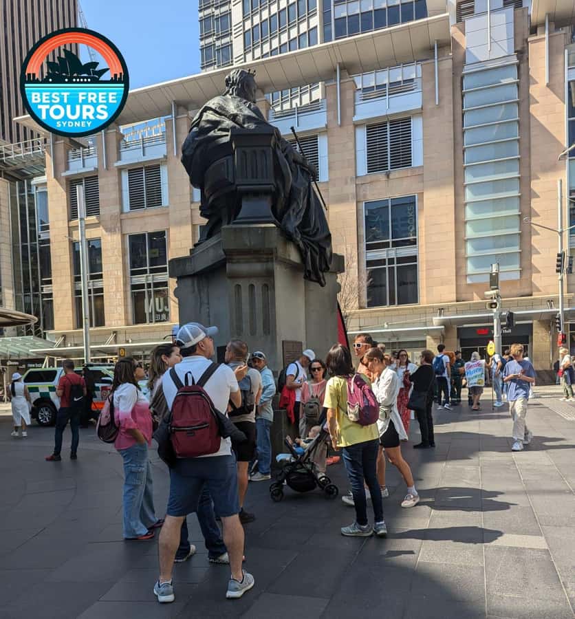 Sydney: City Sights Walking Tour - Group pace, crowding, and photo time reality checks