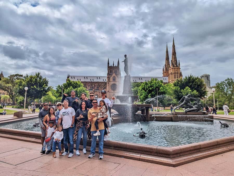 Sydney: City & The Rocks 3.5-Hour Walking Tour with a Drink - The Squire’s Landing finish, craft beer and a map that keeps working after