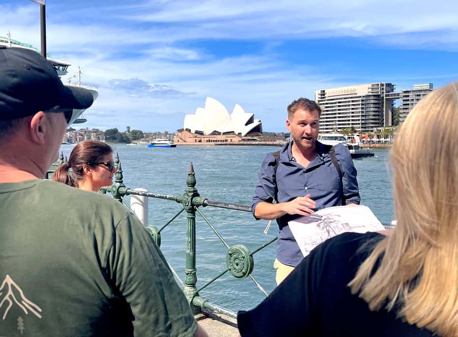 Sydney Convicts, History & The Rocks 2.5-Hour Walking Tour - Inside the heritage buildings: Argyle Stores and Customs House details