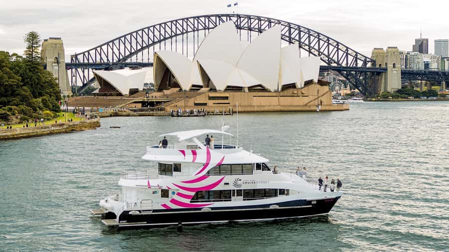 Sydney: Dinner Cruise with 3-Course Meal - Tea and coffee after dinner: a smooth ending instead of an awkward stall