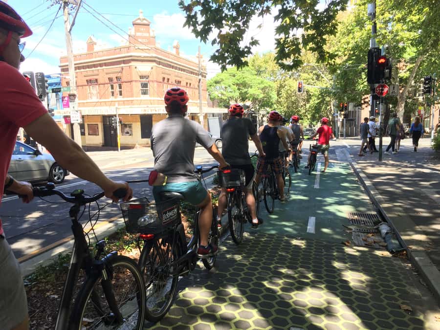 Sydney: Guided Harbour E-Bike Tour - E-bikes, helmets, and the skill you really need