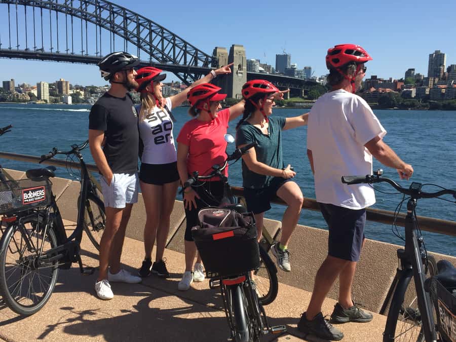Sydney: Guided Harbour E-Bike Tour - Sydney Observatory and convict-era stories you can place