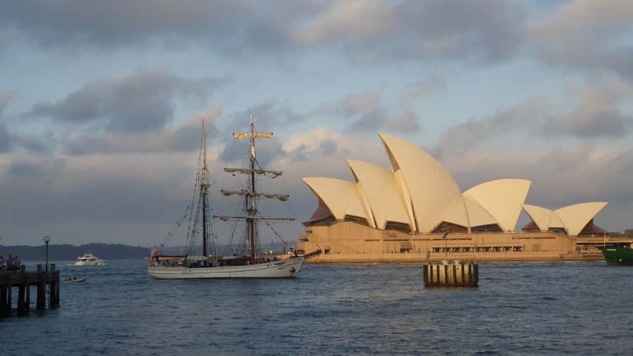 Sydney: Harbor Sunset Cruise with Dinner - Opera House and Harbour Bridge Views, From Water Level