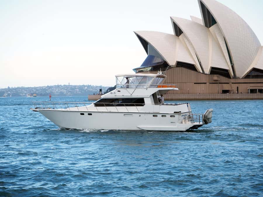 Sydney Harbour: 2-Hour Morning Yacht Cruise with Morning Tea - Getting on at Circular Quay: Commissioner’s Steps, Museum of Contemporary Art