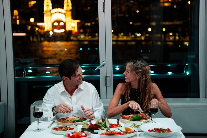 Sydney Harbour: 2h Glass Boat Dinner Cruise with Wine Pairing - Service and the onboard vibe: what to watch for