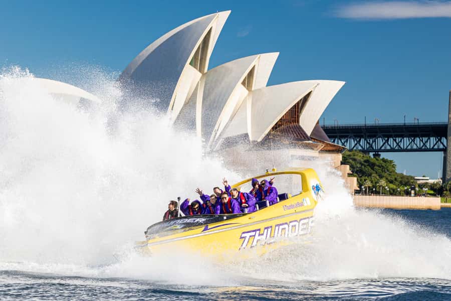 Sydney Harbour: 45-Minute Extreme Adrenaline Rush Ride - Circular Quay start: easy to find, loud from the first minute