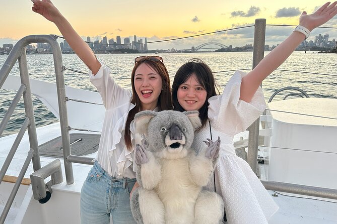 Sydney Harbour and Fish Market Sightseeing Cruise - Sydney Harbour Bridge: the view you cannot copy from the street