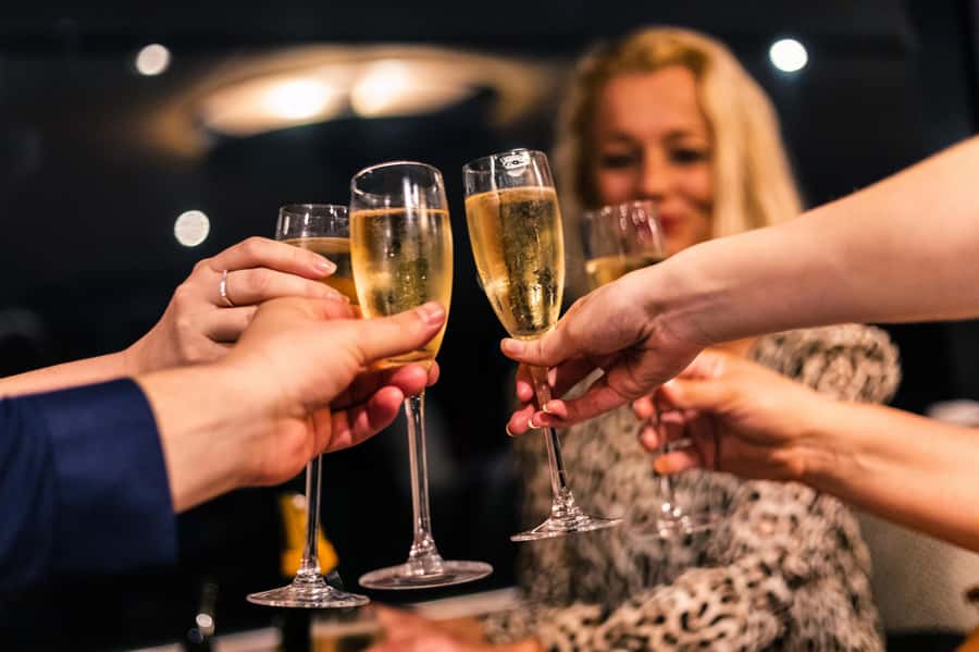 Sydney: Harbour Dinner Cruise with 3, 4 or 6-Course Menu - The harbour route: Darling Harbour to Circular Quay, then your dinner views