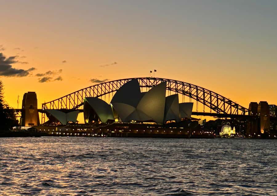 Sydney: Harbour Dinner Cruise with Buffet - The cruise itself: from golden hour to illuminated landmarks
