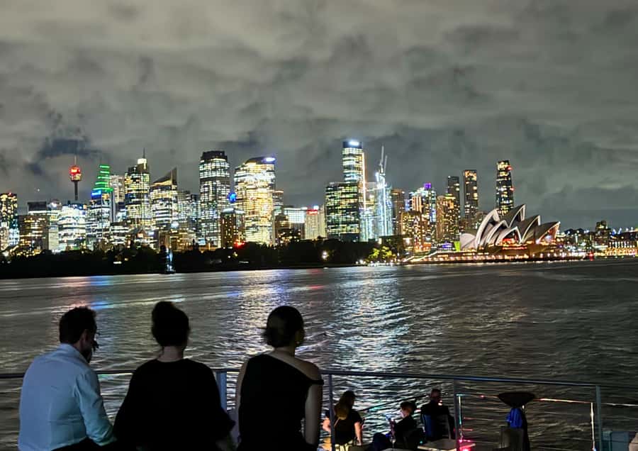 Sydney: Harbour Dinner Cruise with Buffet - Getting on the boat: Eastern Pontoon at Circular Quay