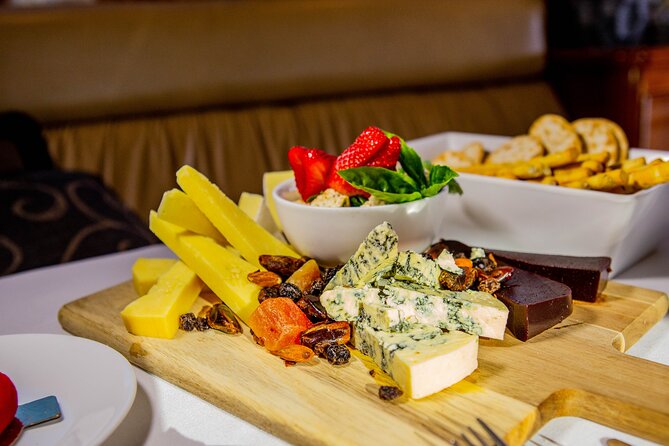 Sydney Harbour Side Restaurant Dinner and Twilight Cruise - Small-Group Comfort: Why Up to 12 Matters