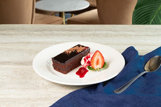 Sydney Harbour Starlight Dinner Cruise from Circular Quay - Is it worth $111.17? Value math for a night on Sydney Harbour