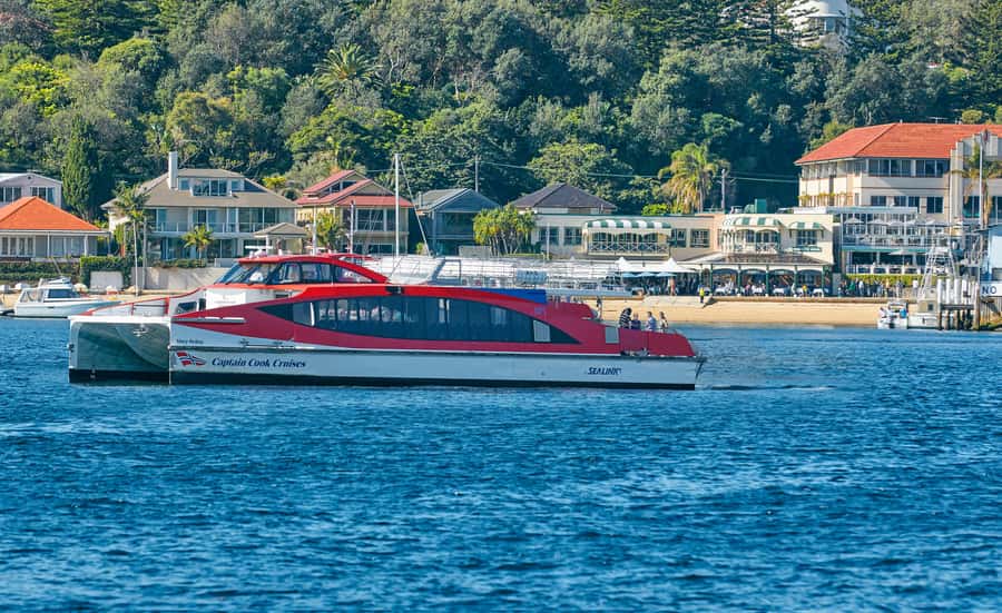 Sydney: Hop-on Hop-off Harbour Cruise with Commentary - Darling Harbour Stop: Aquarium Energy, Maritime Museums, and Barangaroo Area