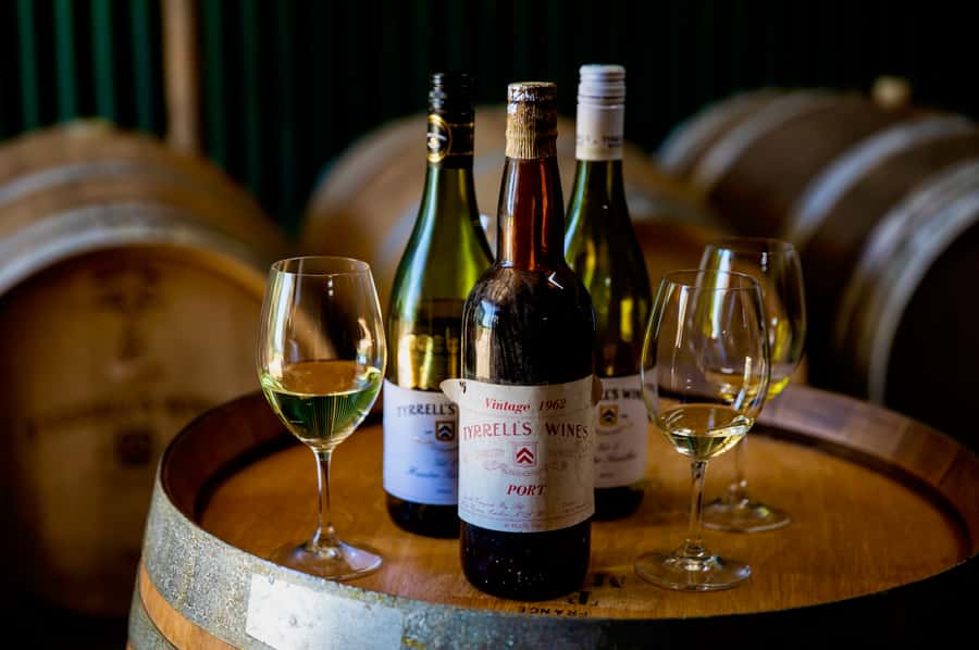 Sydney: Hunter Valley Wineries Day Trip with Food Tastings - Pickup in Sydney, plus Oliver’s Café for coffee and real breaks