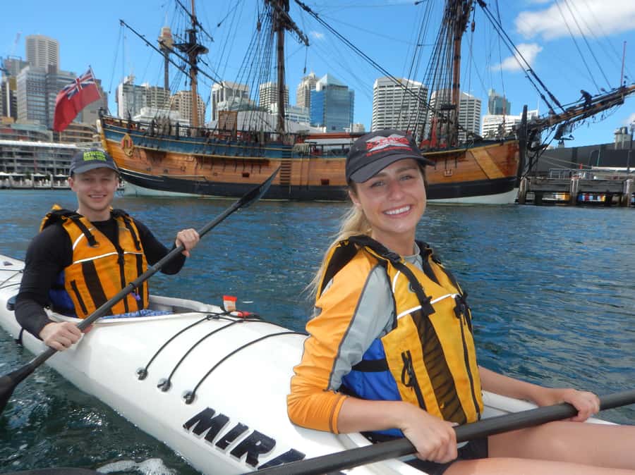 Sydney: Kayak to Goat Island At The Heart of Sydney Harbour - Paddling to the center of Sydney Harbour for Bridge-framed photos