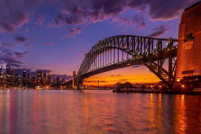 Sydney Must-See Attractions Walking Tour With A Guide - Start at 110 Cumberland St, then get your bearings at Customs House
