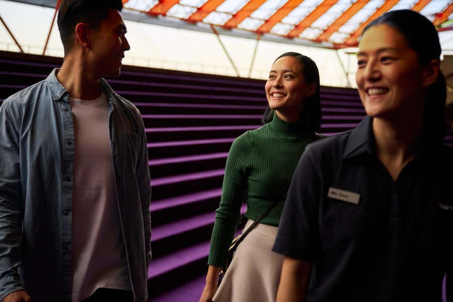 Sydney: Opera House Guided Tour In Your Language - Finding the Welcome Center and handling your bags