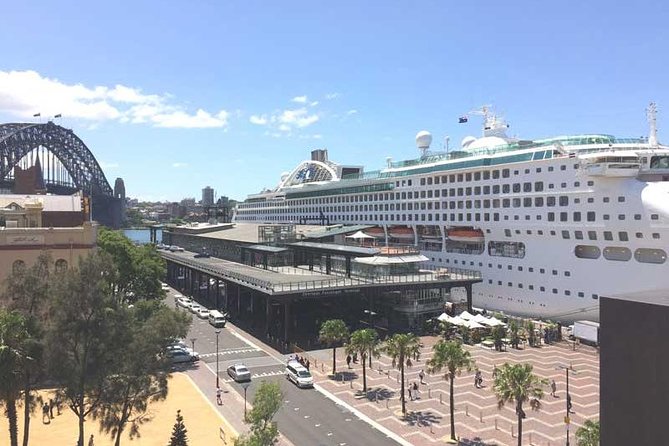 Sydney Port Arrival Transfer: Cruise Port to City Hotel - Price and value: $25.82 per person for a cruise-to-CBD link