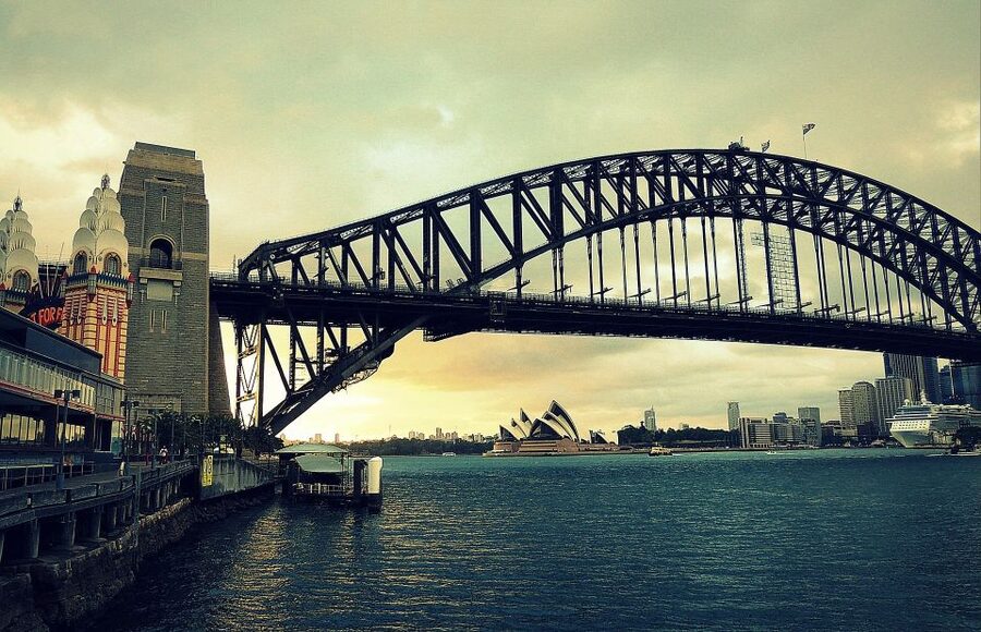 Sydney Private & Custom Walking Experience with a Local - Guide styles that make the day feel human