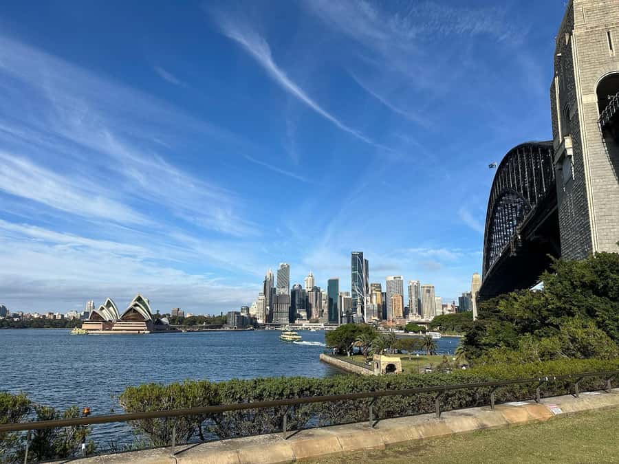 Sydney: Private Half or Full-Day Sightseeing Tour - Harbour Bridge to Bradfield Park in Milsons Point
