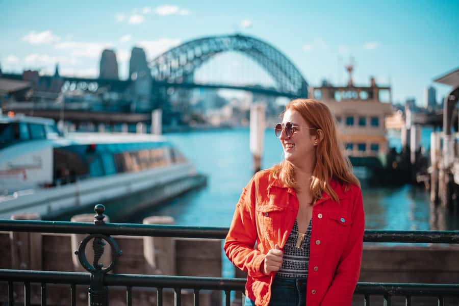 Sydney: Private Photoshoot outside the Opera House - Why the Sydney Opera House Backdrop Works for Photos