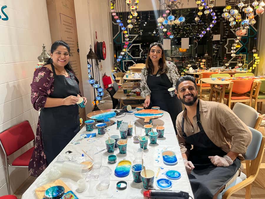 Sydney: Resin Art Classes - Cheeseboards & Coasters - What the class feels like, and why that matters