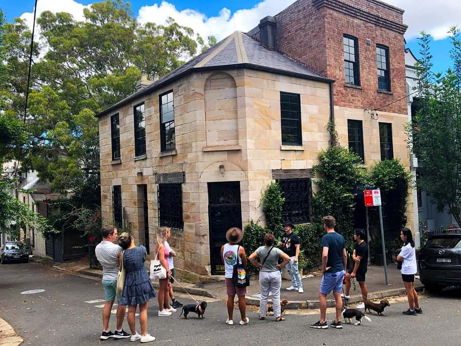Sydney: Slum & Crime Scene History Tour with Colonial Pub - Crown Street Riot of 1890 and the Most Dangerous Street Walk (1900 to 1940)