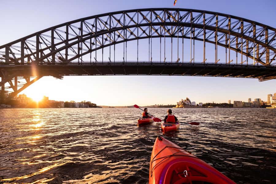 Sydney: Sunrise Kayak, Opera House & Under Harbour Bridge - Photos and video: why this tour is great for people who hate photo stress