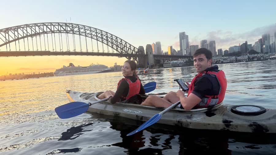 Sydney Sunrise Private Kayak – Opera House & Harbour Bridge - Guide Desmond and the small-group feel
