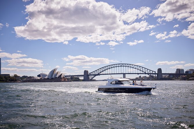 Sydney to Hunter Valley Wine Tour | Gin, Lunch, Chocolatier Visit - Sydney pickup to Hunter Valley, with comfort baked in