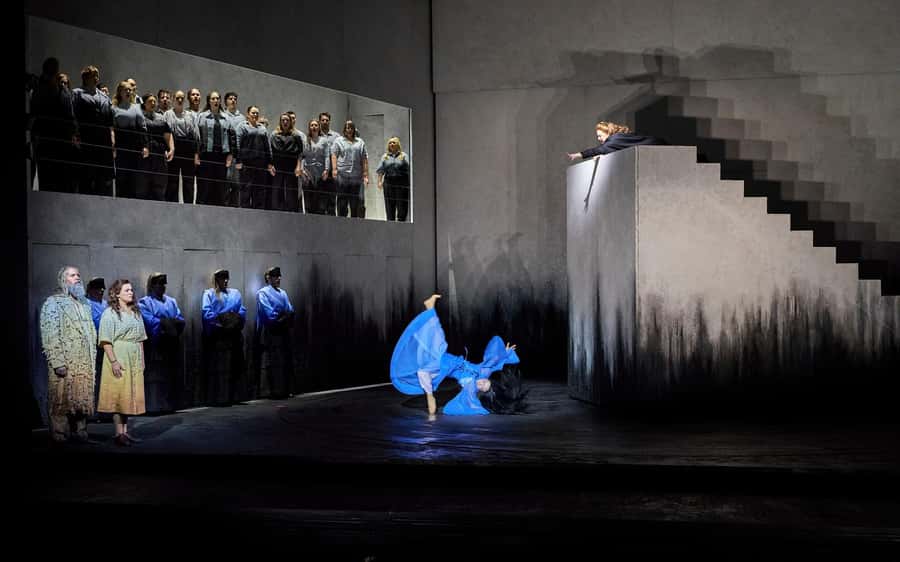 Sydney: Turandot at the Sydney Opera House - The 140-Minute Performance: Plot, Drama, and Why It Moves