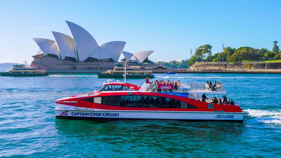 Sydney: Whale Watching & Hop On Hop Off Cruise Package - Humpback Whale Cruise on Day One With Sighting Guarantee