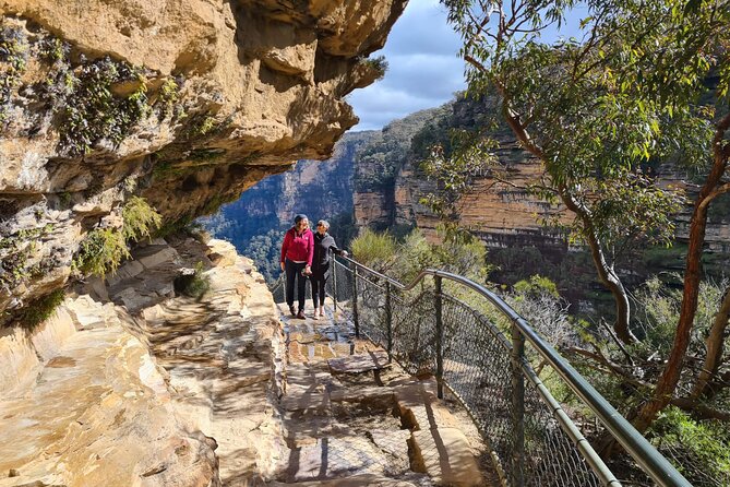 Ultimate Blue Mountains Private Tour with Scenic World and Wildlife Park - Blue Mountains viewpoints: Three Sisters, Sublime Point, and Katoomba Falls