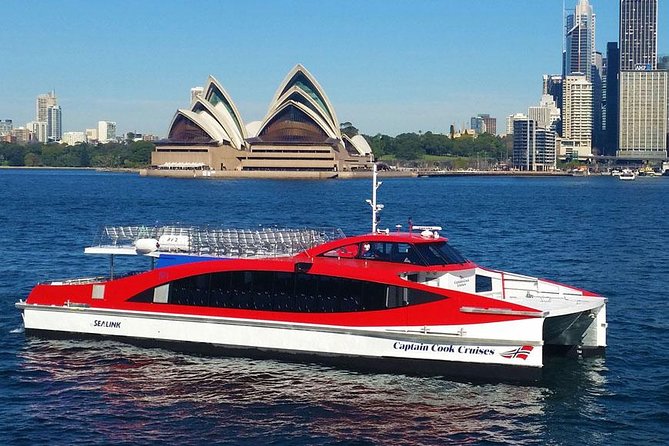 Whale Watching & Hop On Hop Off Sydney Harbour Explorer Cruise - Recorded audio plus live whale commentary: get more than just views
