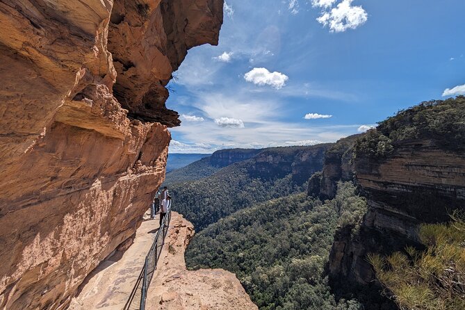 Wilderness, Waterfalls, Three Sisters BLUE MOUNTAINS PRIVATE TOUR - Narrow Neck and Cahill’s Lookout: short walks, strong payoff